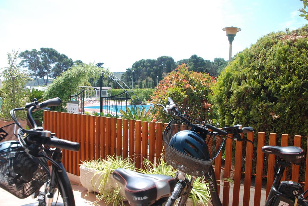 Can Miquel L'Escala Exterior photo
