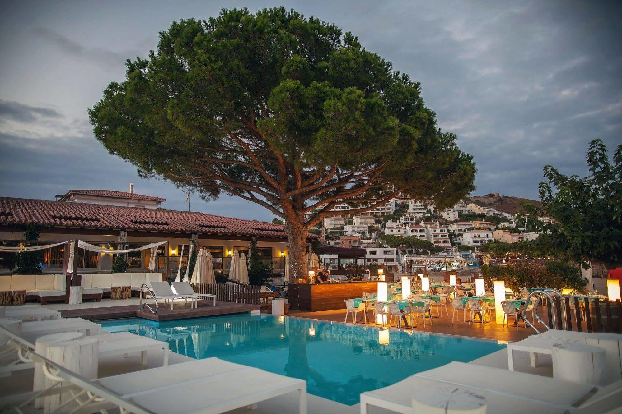 Can Miquel L'Escala Exterior photo